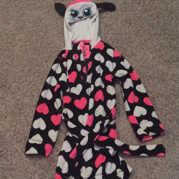 Robe - Picture 1 of 1